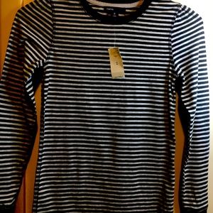 Girl’s GAP Long Sleeve T-Shirt